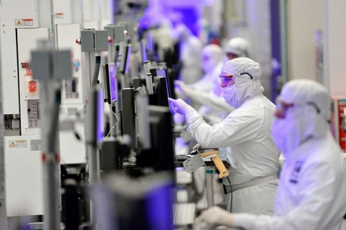 TSMC опровергает создание совместного предприятия с Intel