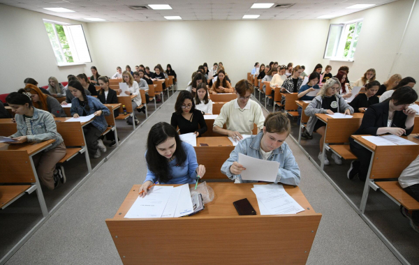 Поступление в вуз в 2025 году: новые правила приема и советы