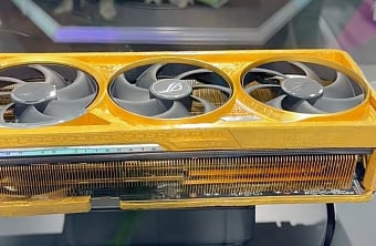 ASUS показала ROG Astral RTX 5090 из 5 килограмм чистого золота ASUS показала ROG Astral RTX 5090 из 5 килограмм чистого золота