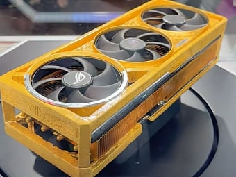 ASUS показала ROG Astral RTX 5090 из 5 килограмм чистого золота ASUS показала ROG Astral RTX 5090 из 5 килограмм чистого золота