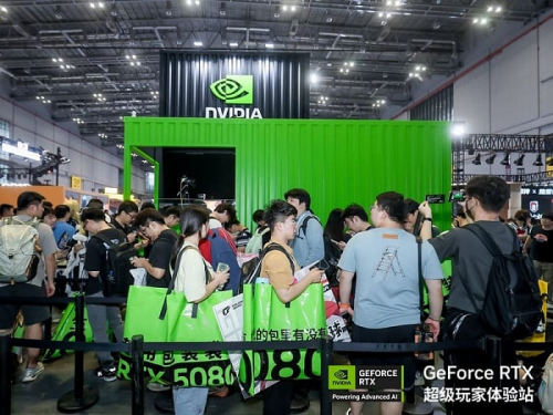 Китайские геймеры стоят в очередях, чтобы купить GeForce RTX 5070/5080 Founders Edition Китайские геймеры стоят в очередях, чтобы купить GeForce RTX 5070/5080 Founders Edition