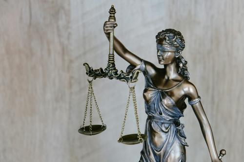 Брак россиянина с украинкой признали фиктивным и аннулировали Брак россиянина с украинкой признали фиктивным и аннулировали