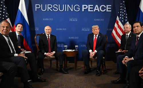 Путин назвал приехавшего на Аляску в свитере с надписью «СССР» Лаврова империалистом Путин назвал приехавшего на Аляску в свитере с надписью «СССР» Лаврова империалистом