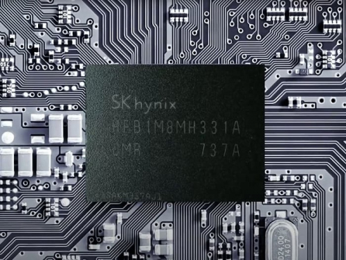 SK hynix работает над полным переходом на EUV-литографию в случае техпроцесса 1c DRAM SK hynix работает над полным переходом на EUV-литографию в случае техпроцесса 1c DRAM