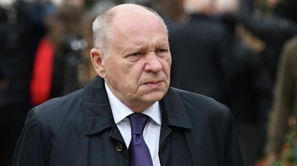 Громов: Путин жестом показал фрагмент заставки "Международной пилорамы" Громов: Путин жестом показал фрагмент заставки "Международной пилорамы"