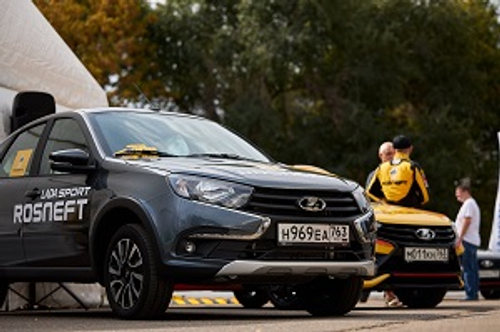 «Роснефть» провела розыгрыш автомобиля в честь запуска программы лояльности в Оренбурге «Роснефть» провела розыгрыш автомобиля в честь запуска программы лояльности в Оренбурге