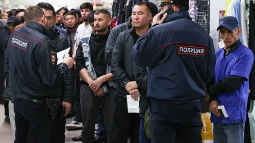 Создать «миграционную полицию» предложили в Госдуме — её должны финансировать сами иностранцы Создать «миграционную полицию» предложили в Госдуме — её должны финансировать сами иностранцы