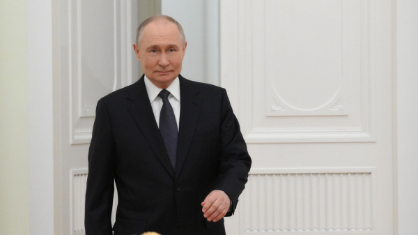 Путин наградил медалью ордена главврача Курской областной станции скорой помощи