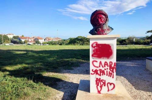 Памятник Гагарину в хорватской Пуле вновь осквернён вандалами