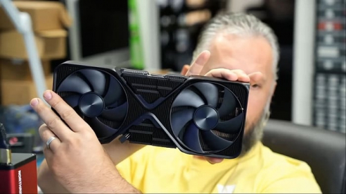 Ошибка пользователя привела к повреждению платы PCIe у NVIDIA RTX PRO 6000 за $10 тысяч Ошибка пользователя привела к повреждению платы PCIe у NVIDIA RTX PRO 6000 за $10 тысяч