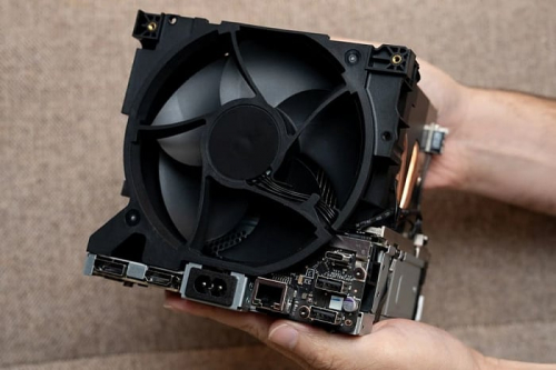Valve официально представила готовый игровой ПК Steam Machine Valve официально представила готовый игровой ПК Steam Machine
