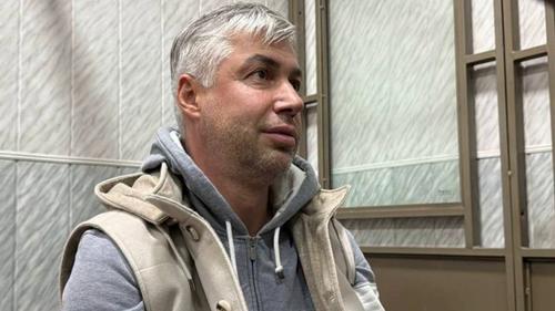Экс-глава Ростова-на-Дону пошёл по пути своего предшественника — из мэрского кресла в СИЗО: взятка в 13 миллионов и «прочие шалости» Экс-глава Ростова-на-Дону пошёл по пути своего предшественника — из мэрского кресла в СИЗО: взятка в 13 миллионов и «прочие шалости»