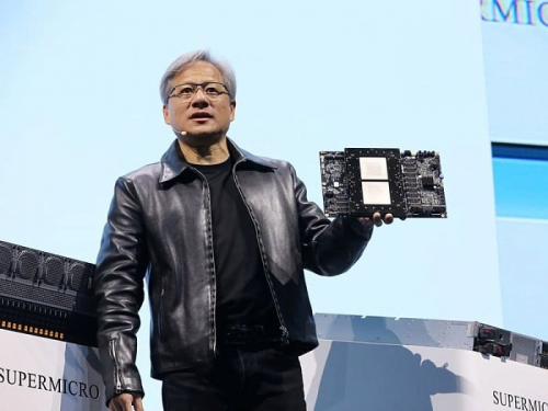 NVIDIA может внедрить плитки дополнительной памяти SRAM в ускорители Feynman NVIDIA может внедрить плитки дополнительной памяти SRAM в ускорители Feynman
