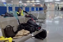 Российских и белорусских пилотов на три дня задержали в аэропорту Туниса Российских и белорусских пилотов на три дня задержали в аэропорту Туниса