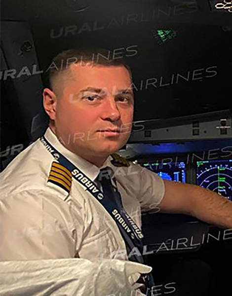 «Его пытаются уничтожить финансово». Посадивший самолет в поле российский пилот стал работать курьером ради помощи матери-инвалиду «Его пытаются уничтожить финансово». Посадивший самолет в поле российский пилот стал работать курьером ради помощи матери-инвалиду