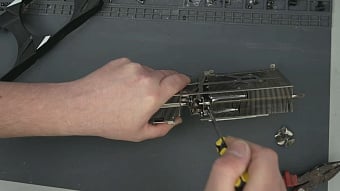 GeForce RTX 2060, охлаждаемая льдом, достигает частоты 2.0 GHz при температуре 13°C GeForce RTX 2060, охлаждаемая льдом, достигает частоты 2.0 GHz при температуре 13°C
