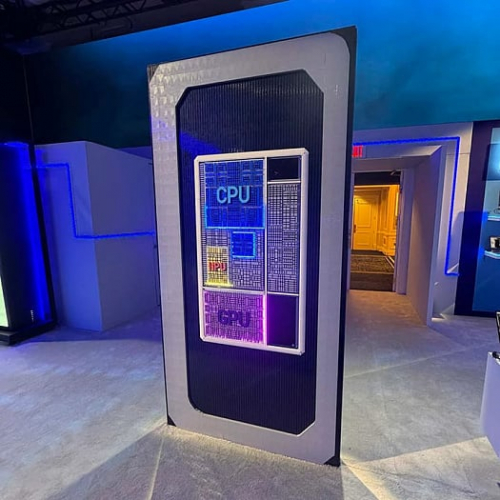 Intel не считает правильным сравнивать Panther Lake с AMD Strix Halo Intel не считает правильным сравнивать Panther Lake с AMD Strix Halo