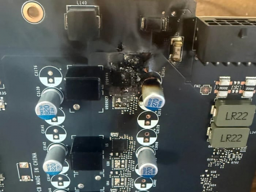 GeForce RTX 4080 SUPER моментально сгорела после первого включения