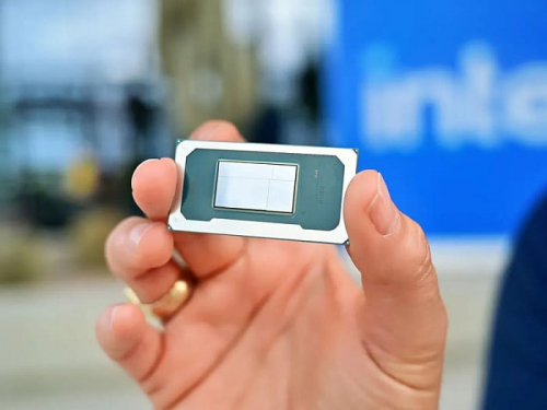 Intel прогнозирует, что каждый второй выпущенный в этом году ПК будет оснащён ИИ