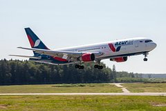 Крупнейшую чартерную авиакомпанию России начали проверять из-за нарушений прав пассажиров