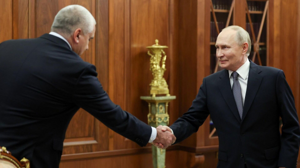 Путин попросил Аксенова поблагодарить всех участников Крымской весны в 2014 году