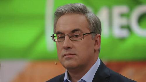 Извращённая реальность: один съемочный день «поп-идола» равен трем годам врачебной практики Извращённая реальность: один съемочный день «поп-идола» равен трем годам врачебной практики