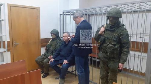 Крупные суммы, государственные оборонные заказы и высокопоставленные лица Крупные суммы, государственные оборонные заказы и высокопоставленные лица