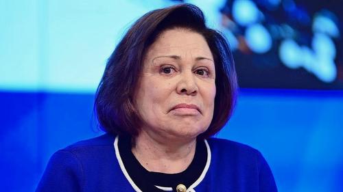 По словам Родниной, депутаты находятся в тех же условиях, что и простые россияне, но не жалуются По словам Родниной, депутаты находятся в тех же условиях, что и простые россияне, но не жалуются
