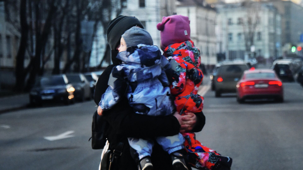 В РФ с 1 июня введут выплату для работающих родителей с 2 и более детьми В РФ с 1 июня введут выплату для работающих родителей с 2 и более детьми