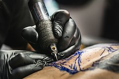 Девушка сделала татуировку на Бали и осталась с химическим ожогом на всю жизнь