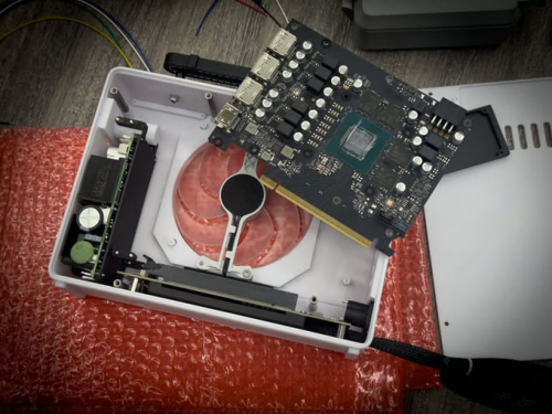 eGPU eGryphon включает в себя RTX 5060 Ti / RTX 5070, встроенный БП и OCuLink с Thunderbolt 5 eGPU eGryphon включает в себя RTX 5060 Ti / RTX 5070, встроенный БП и OCuLink с Thunderbolt 5