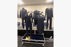 Новую форму стюардесс американской авиакомпании описали фразой &laquo;дешевый пластик&raquo;