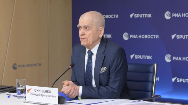 Онищенко: россиянам следует отказаться от путешествий в экзотические страны