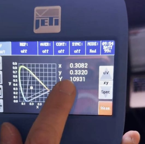 Яркость телевизора TCL X11L SQD почти достигает 11 тысяч нит