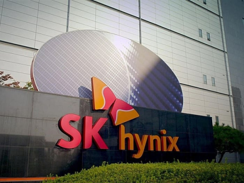 Клиенты SK hynix предлагают финансирование мощностей взамен на производство памяти