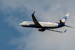 Летевший в Анталью самолет экстренно изменил маршрут из-за &laquo;бомбы&raquo;