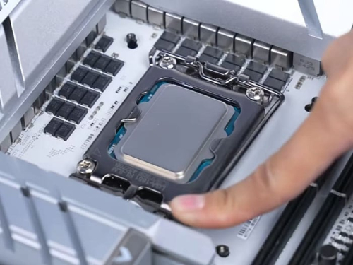 Обзор Core Ultra 9 290K Plus подтверждает, что он всего на 3% превосходит Ultra 7 270K Plus