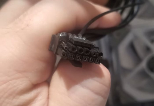 У железного блогера сгорел разъём 12V-2x6 и на NVIDIA RTX 4090, и на AMD RX 9070 XT У железного блогера сгорел разъём 12V-2x6 и на NVIDIA RTX 4090, и на AMD RX 9070 XT